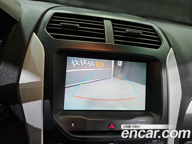 Ford Explorer 2.0 Ecoboost 2WD 5th 2013 — фото 17