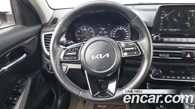 Kia Seltos Gasoline 1.6 Turbo 2WD Signature 2022 — фото 13