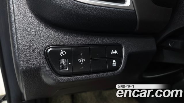 Kia Seltos Gasoline 1.6 Turbo 2WD Signature 2022 — фото 19