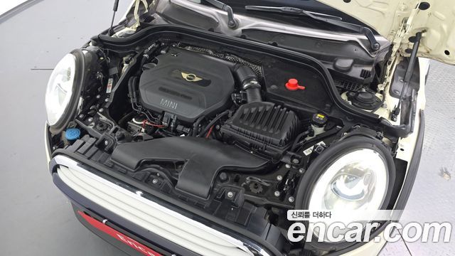 MINI Cooper D 5Door Mid 3rd 2015 — фото 6