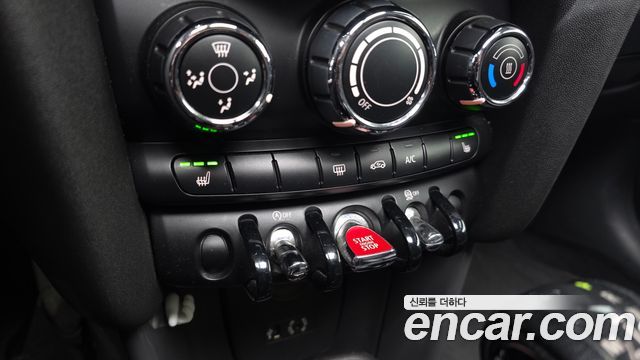 MINI Cooper D 5Door Mid 3rd 2015 — фото 18