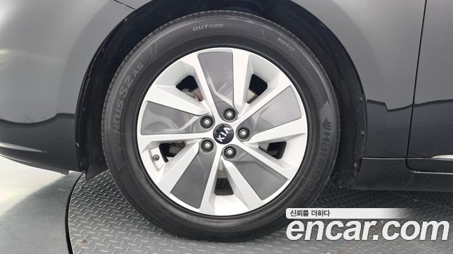 Kia K7 Hybrid Noblesse 2017 — фото 5