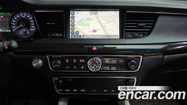 Kia K7 Hybrid Noblesse 2017 — фото 12