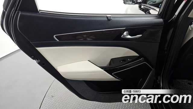 Kia K7 Hybrid Noblesse 2017 — фото 25