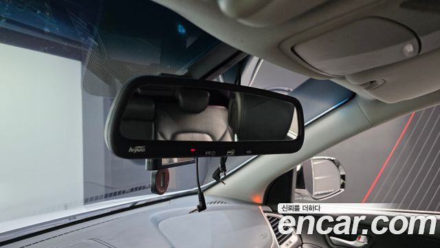 Hyundai Santa Fe The Prime Diesel 2.0 2WD Premium 2017 — фото 19