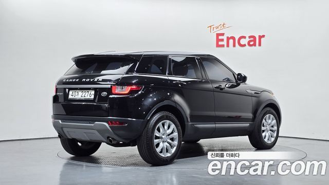 Land Rover Range Rover Evoque 2.0 TD4 SE 2018 — фото 2