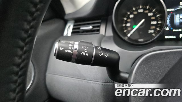 Land Rover Range Rover Evoque 2.0 TD4 SE 2018 — фото 34