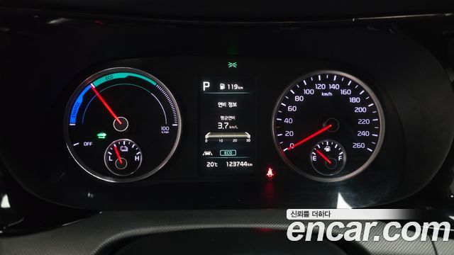 Kia K5 Hybrid (III) Trendy 2023 — фото 8