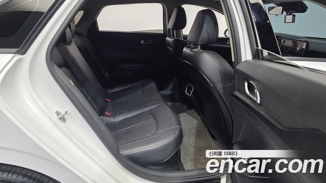 Kia K5 Hybrid (III) Trendy 2023 — фото 12
