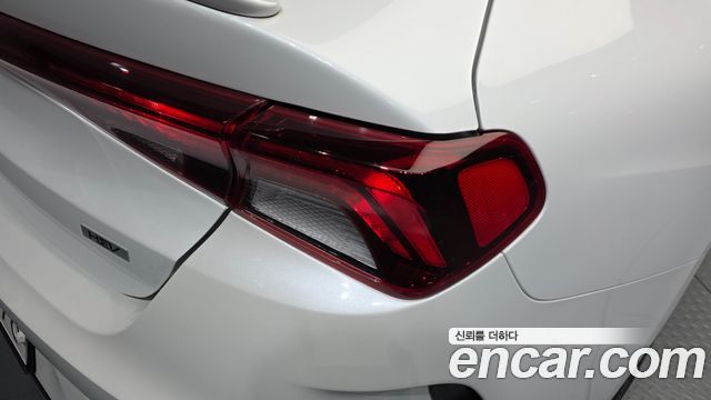 Kia K5 Hybrid (III) Trendy 2023 — фото 23