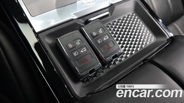 Land Rover Range Rover Evoque (II) D180 SE 2020 — фото 32