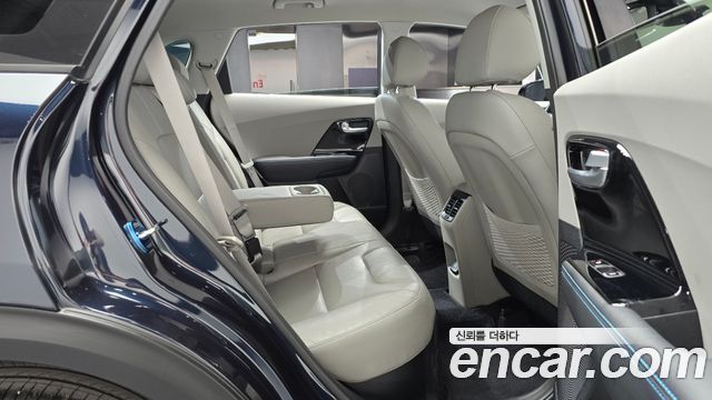 Kia Niro Noblesse 2018 — фото 11