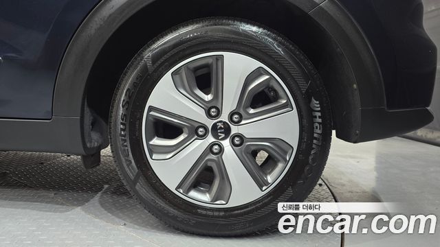 Kia Niro Noblesse 2018 — фото 21