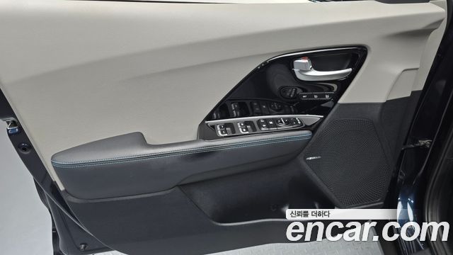Kia Niro Noblesse 2018 — фото 24