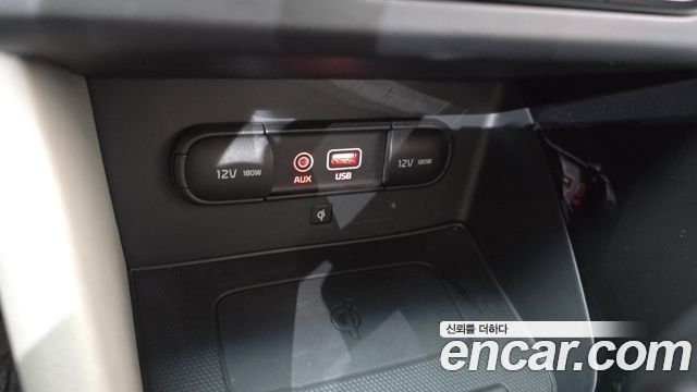 Kia Niro Noblesse 2018 — фото 27