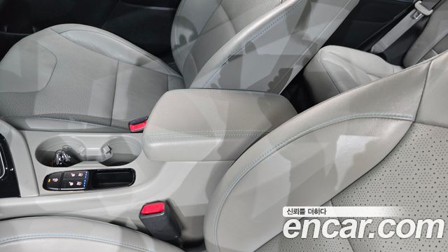 Kia Niro Noblesse 2018 — фото 28