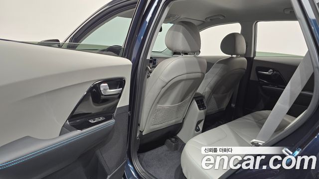 Kia Niro Noblesse 2018 — фото 29