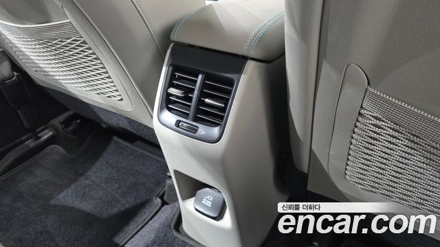 Kia Niro Noblesse 2018 — фото 31