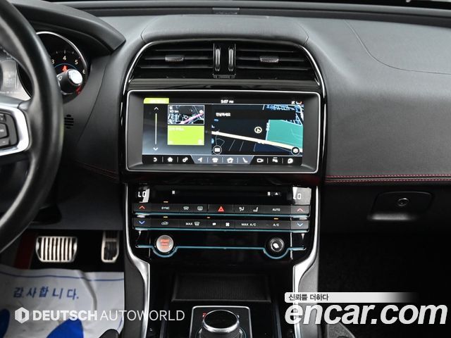 Jaguar XE 3.0 SC S 2017 — фото 18