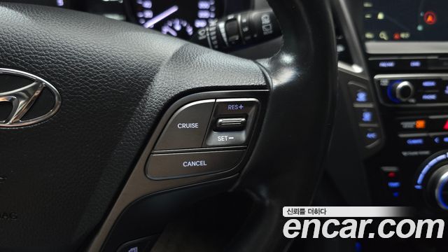Hyundai Santa Fe The Prime Diesel 2.0 2WD Premium 2016 — фото 17
