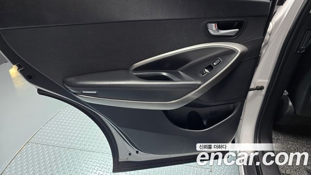 Hyundai Santa Fe The Prime Diesel 2.0 2WD Premium 2016 — фото 25