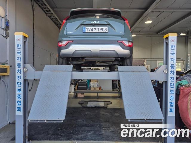 Kia Niro Prestige 2023 — фото 2