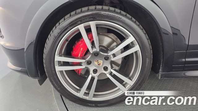 Porsche Cayenne 4.8 GTS 958 2013 — фото 5