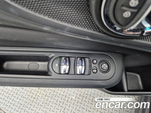 MINI Cooper D Clubman Standard 2nd 2021 — фото 21