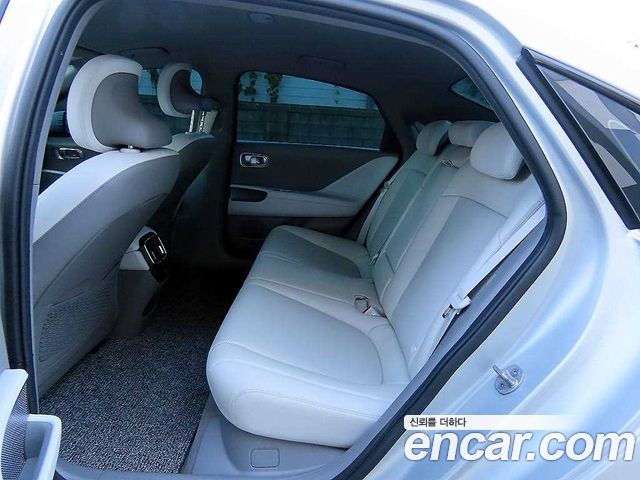 Hyundai Ioniq 6 Long Range AWD Exclusive + 2023 — фото 6