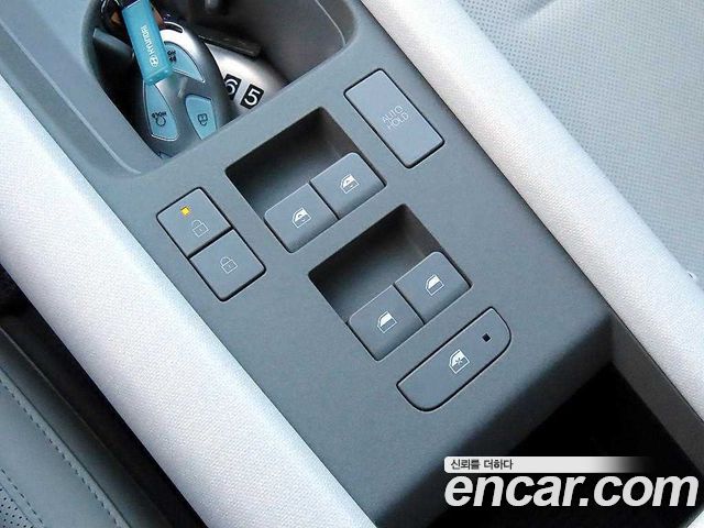 Hyundai Ioniq 6 Long Range AWD Exclusive + 2023 — фото 18