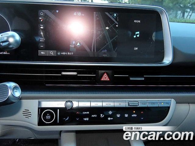 Hyundai Ioniq 6 Long Range AWD Exclusive + 2023 — фото 19