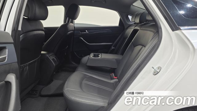 Hyundai Sonata Hybrid (LF) 2.0 HEV Modern Special 2017 — фото 16