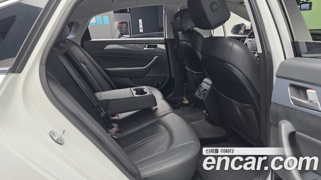 Hyundai Sonata Hybrid (LF) 2.0 HEV Modern Special 2017 — фото 32