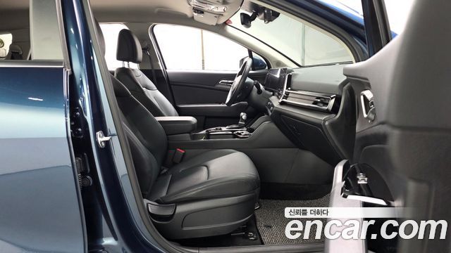 Kia Sportage (V) Gasoline 1.6 Turbo 2WD Prestige 2024 — фото 26