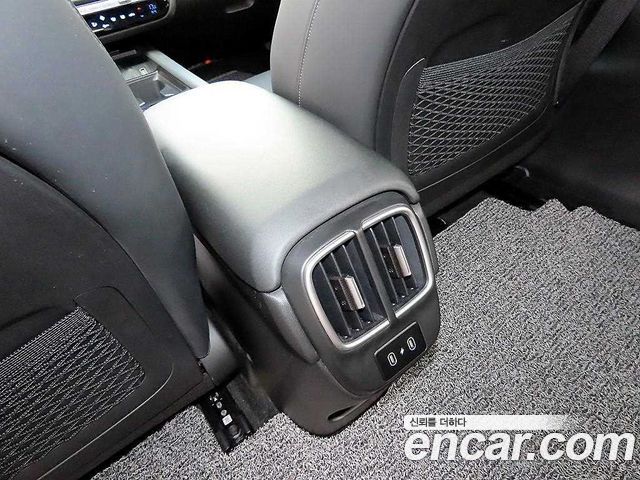 Hyundai Ioniq 6 Long Range Exclusive + 2023 — фото 21