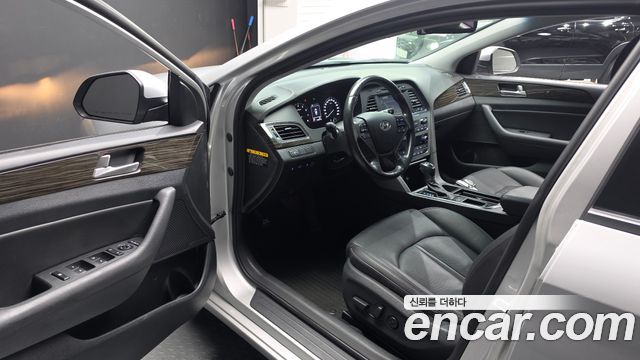 Hyundai Sonata (LF) 2.0 Smart 2015 — фото 10