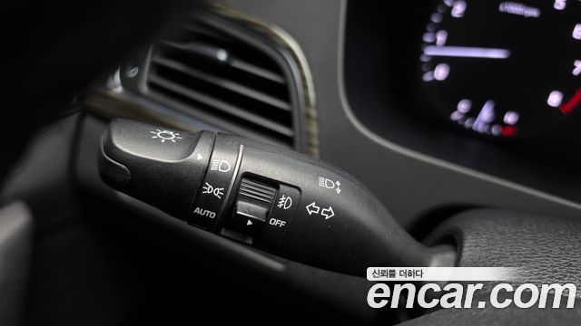 Hyundai Sonata (LF) 2.0 Smart 2015 — фото 16