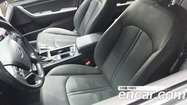 Hyundai Sonata (LF) 2.0 Smart 2015 — фото 32