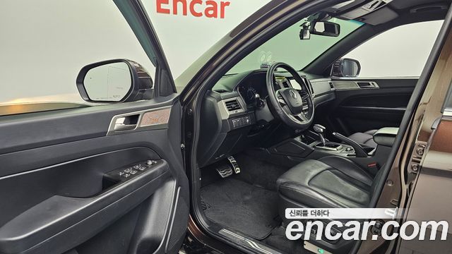 KG Mobility (SsangYong) Rexton Sports Khan Diesel 2.2 4WD Professional X (5-Link) 2019 — фото 10