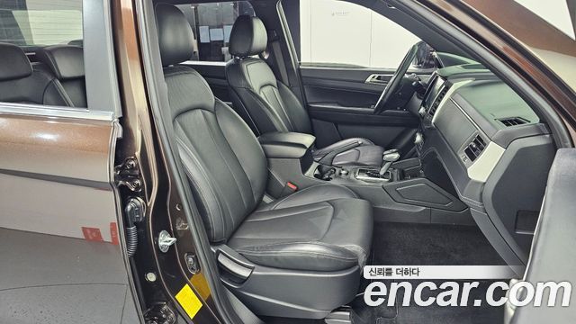 KG Mobility (SsangYong) Rexton Sports Khan Diesel 2.2 4WD Professional X (5-Link) 2019 — фото 12