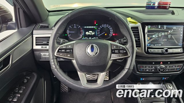 KG Mobility (SsangYong) Rexton Sports Khan Diesel 2.2 4WD Professional X (5-Link) 2019 — фото 13
