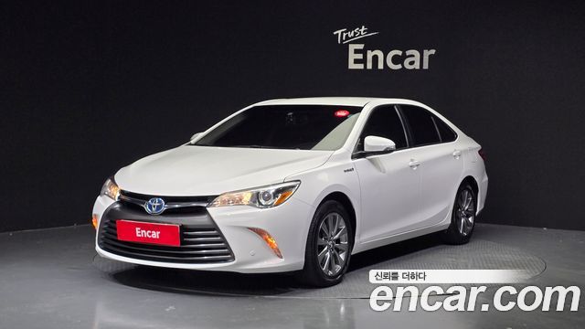 Toyota Camry Hybrid LE 2016 — фото 1