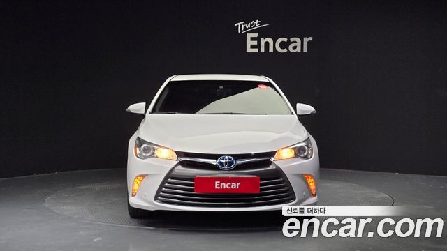 Toyota Camry Hybrid LE 2016 — фото 3