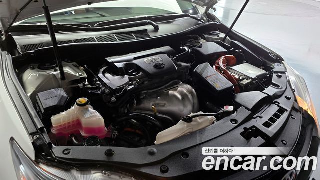 Toyota Camry Hybrid LE 2016 — фото 6