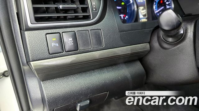 Toyota Camry Hybrid LE 2016 — фото 14