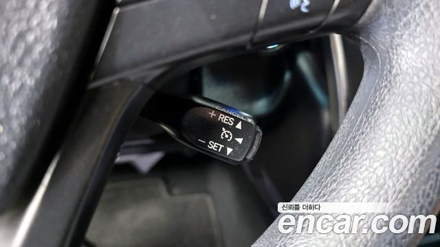 Toyota Camry Hybrid LE 2016 — фото 18