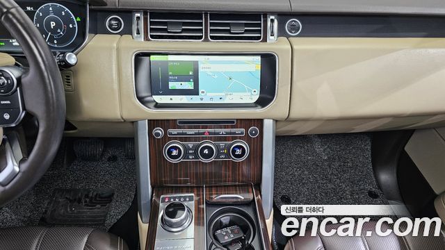 Land Rover Range Rover (IV) 4.4 SDV8 Vogue SE DIESEL 2017 — фото 15