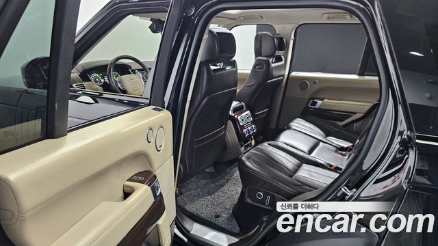 Land Rover Range Rover (IV) 4.4 SDV8 Vogue SE DIESEL 2017 — фото 17