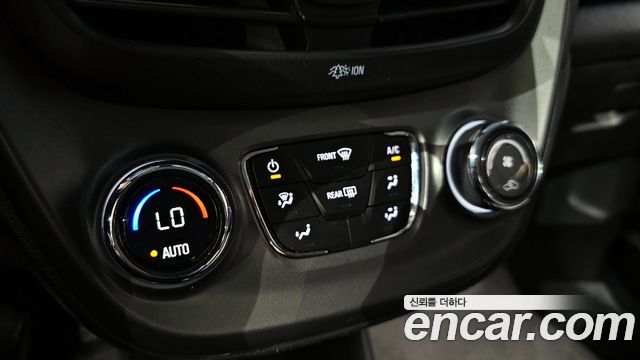 Chevrolet Spark LT 2021 — фото 15