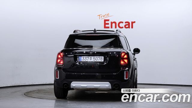 MINI Cooper S Countryman ALL4 Classic Launch Pack 2nd 2023 — фото 4